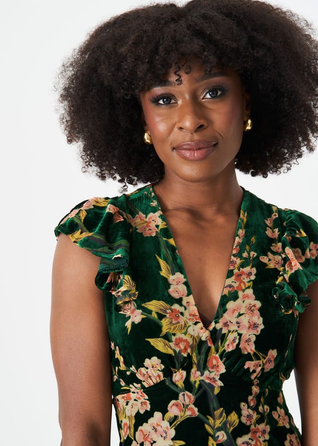 Gini London Gini London Women's Green Floral Devore Ruffle V Neck Midaxi Dress in Dark Green - 2