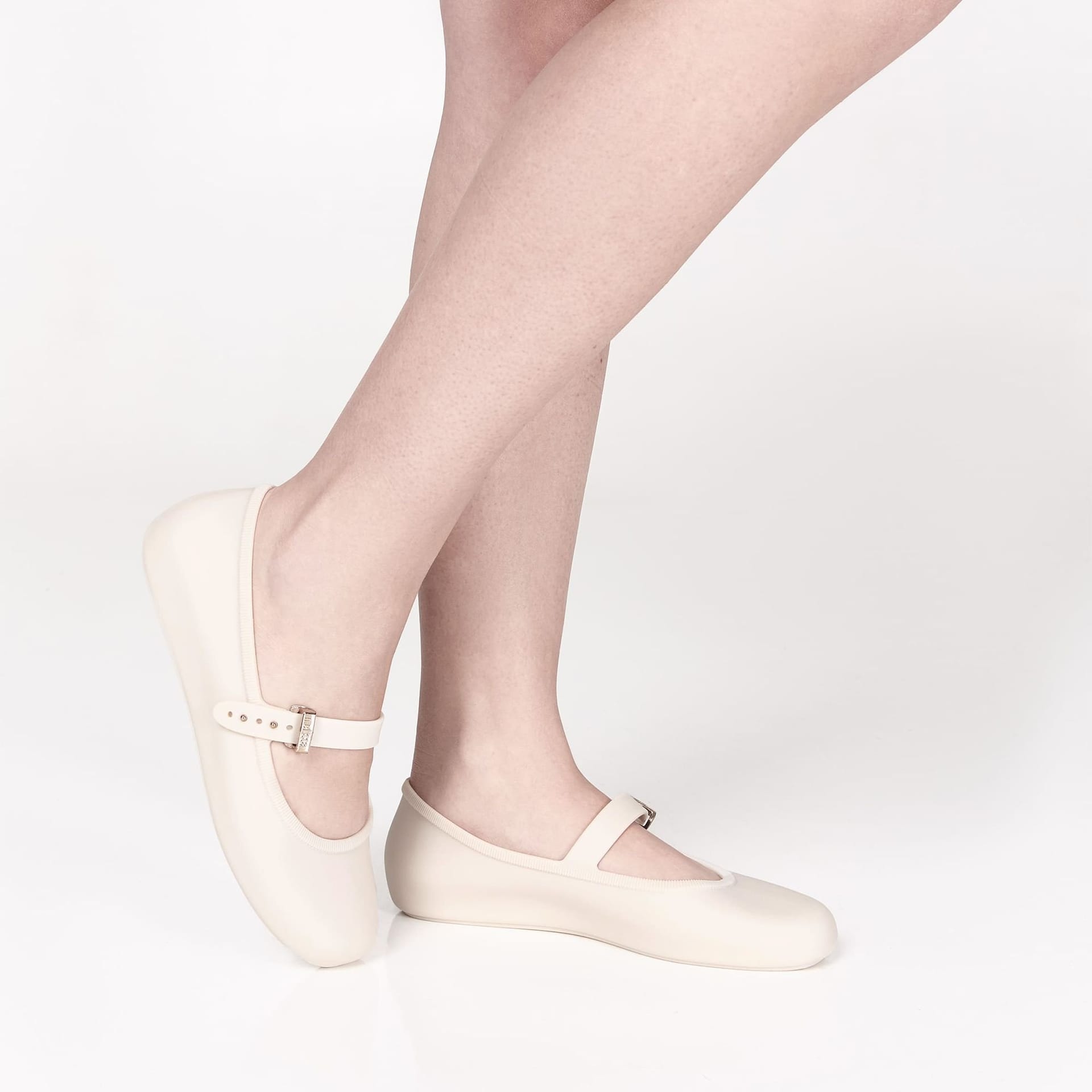 Melissa Shoes Melissa Shoes Women's Soft Ballerina Jelly Ballet Shoes in Beige - 4