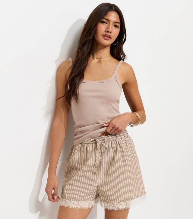 New Look Women's Cream Striped Lace Hem Shorts New Look - 3