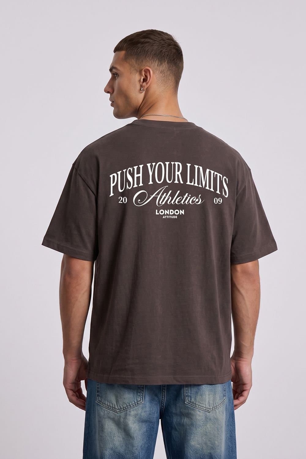 LONDON ATTITUDE LONDON ATTITUDE Men's Push Your Limits Oversized Heavyweight T-Shirt in Chocolate