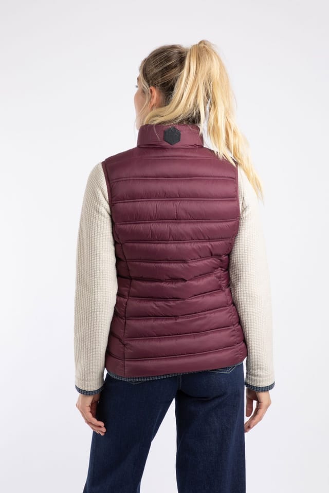 Weird Fish Weird Fish Women's Atissa Lightweight Padded Gilet in Aubergine - 3