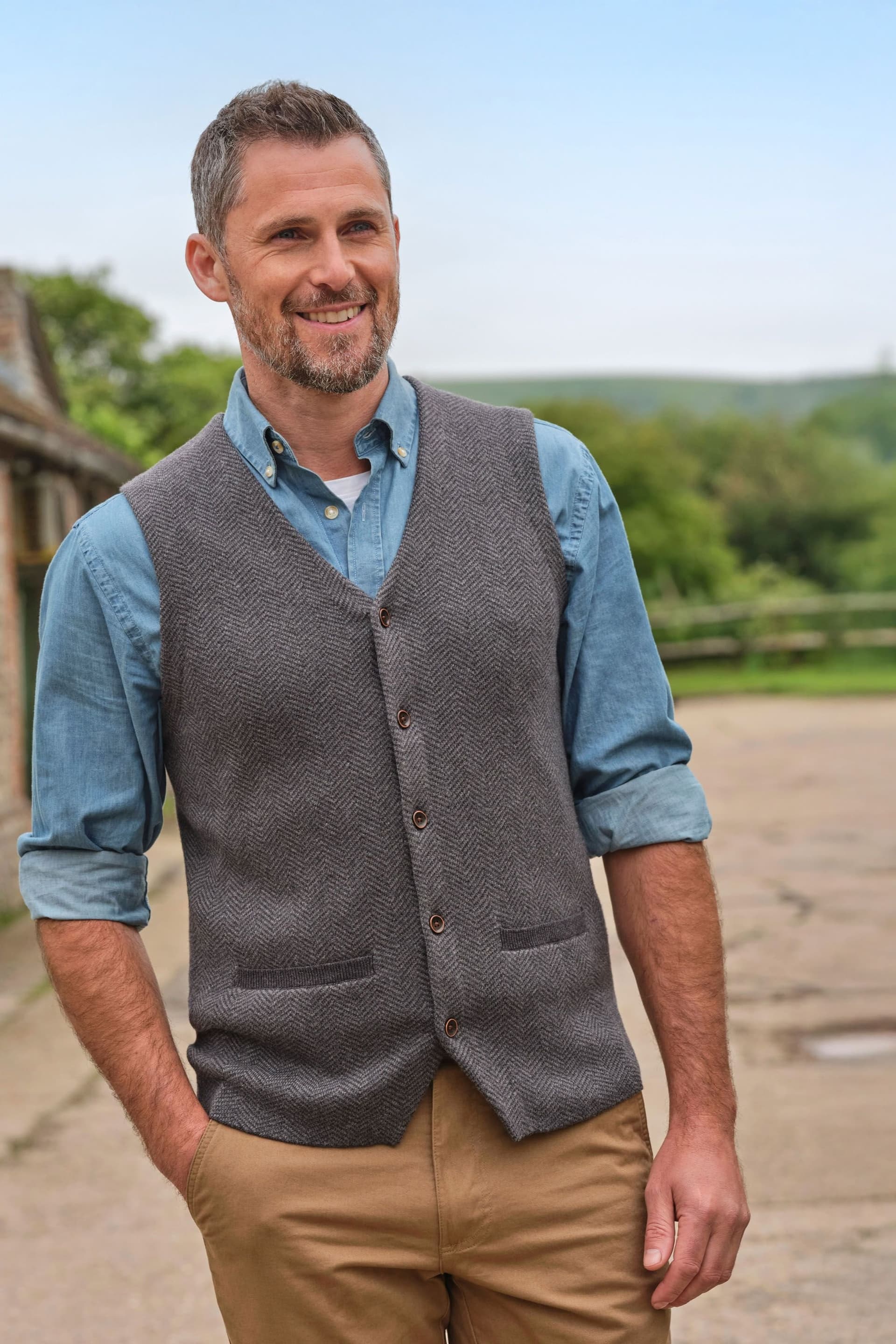 WoolOvers WoolOvers Men's Cotton Cashmere Waistcoat in Charcoal