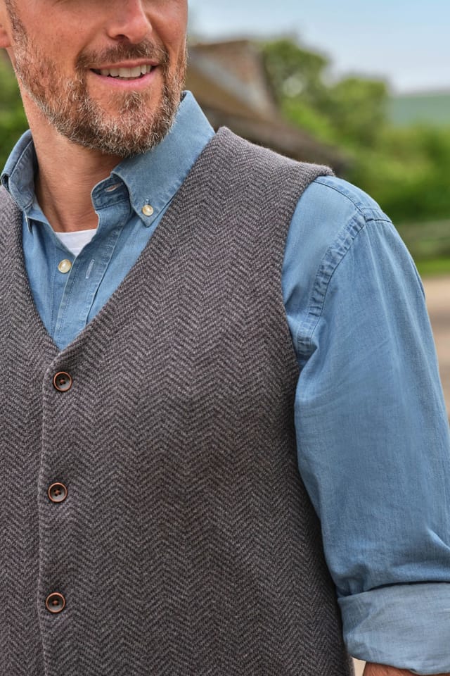 WoolOvers WoolOvers Men's Cotton Cashmere Waistcoat in Charcoal - 2