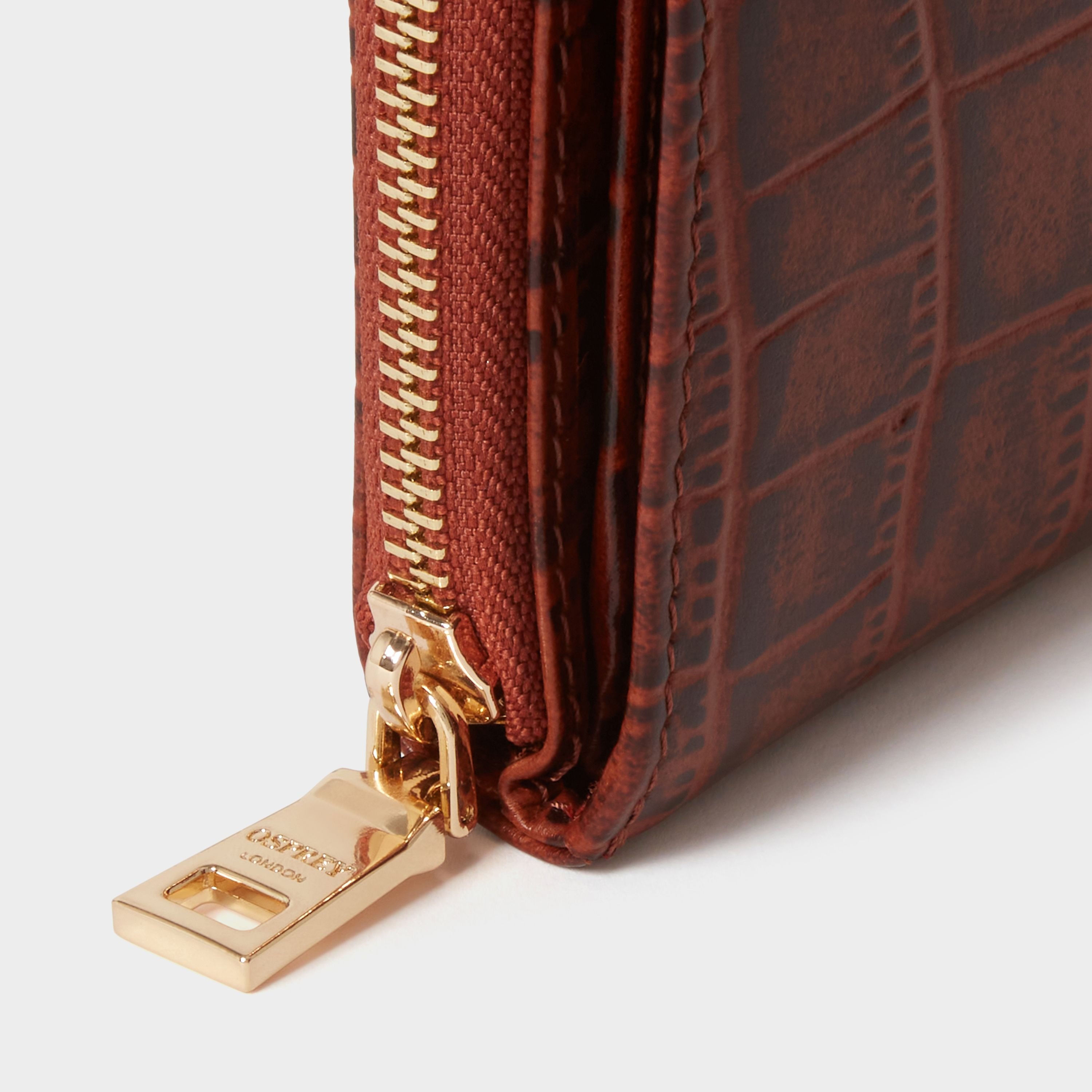 OSPREY LONDON OSPREY LONDON Women's The Carla Leather Zip Around Purse in Brown - 4