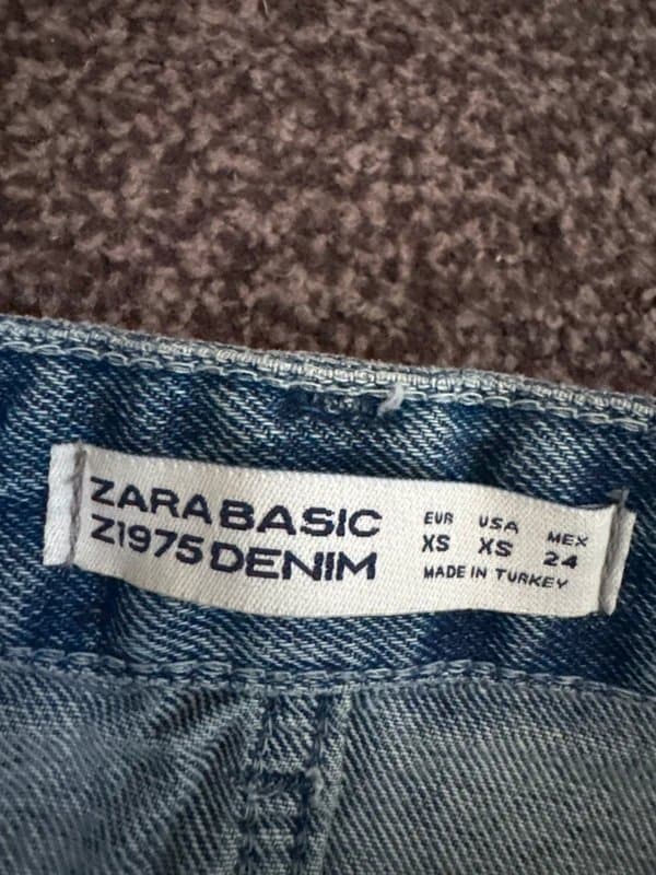 Zara Zara Basic Distressed Studded Denim Skirt – XS / UK 6