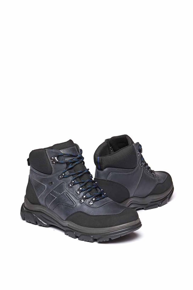 Moshulu Moshulu Men's 'Backstops' Water-Resistant Leather Boots in Navy - 2