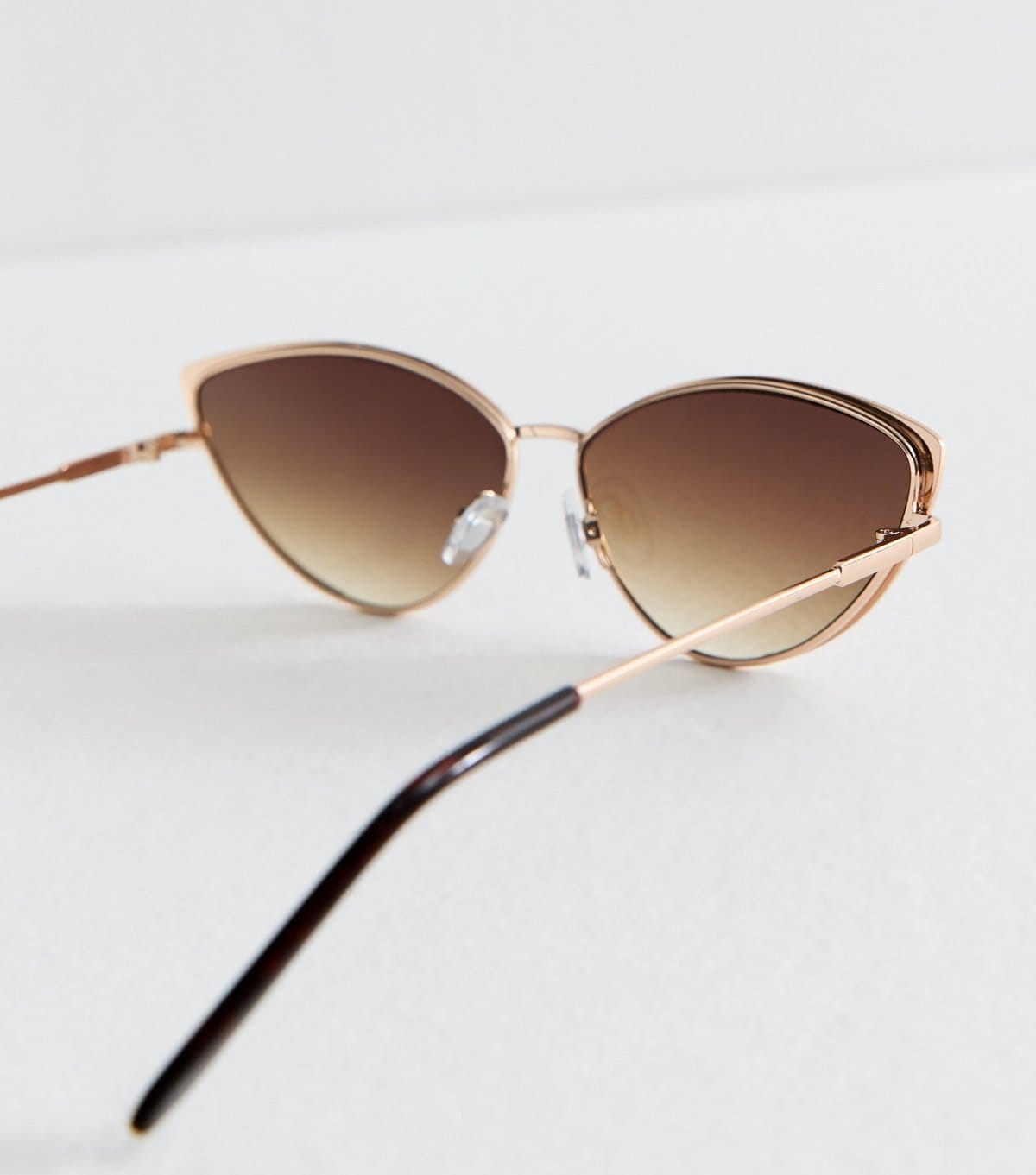 New Look Gold Tone Metal Angular Cat Eye Sunglasses New Look - 4