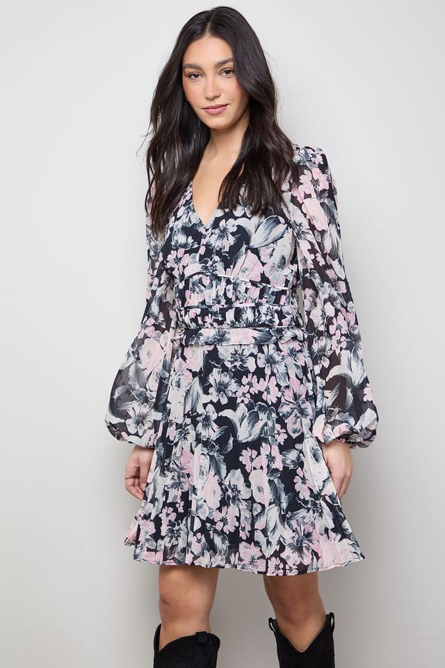 Oasis Oasis Women's Printed Pleated Skirt Long Sleeve Mini Dress in Mono - 2