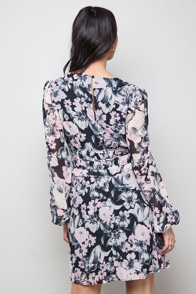 Oasis Oasis Women's Printed Pleated Skirt Long Sleeve Mini Dress in Mono - 3