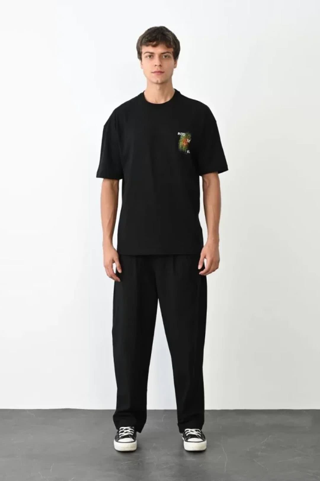 Janes Janes Men's Oversized Crew Neck Graphic Print Short Sleeve T-Shirt in Black