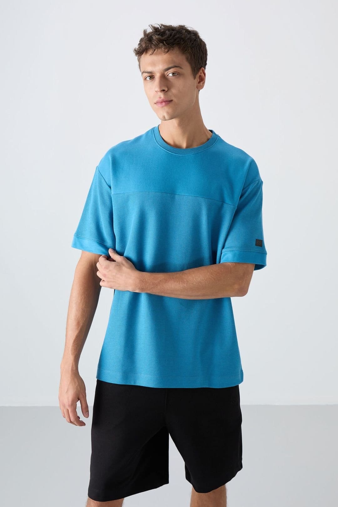 Tommy Life Tommy Life Men's Oversized Cotton-Blend Crew Neck T-Shirt in Blue - 4