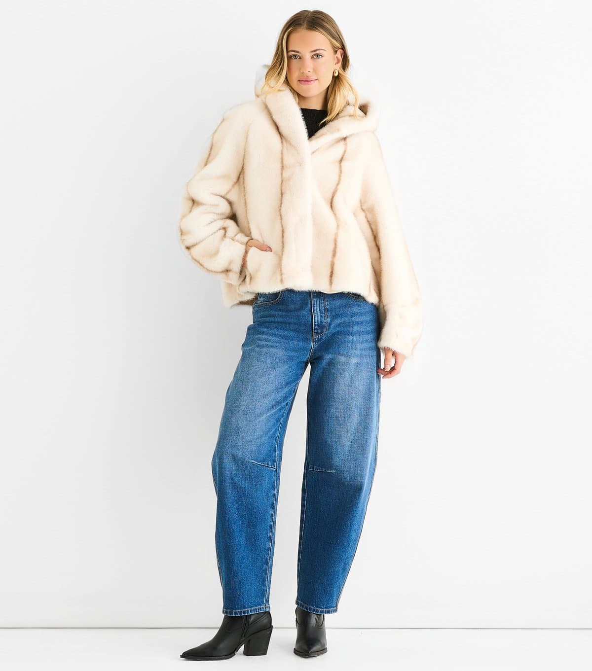 Gini London Women's Cream Ombre Hooded Faux Fur Jacket Gini London New Look