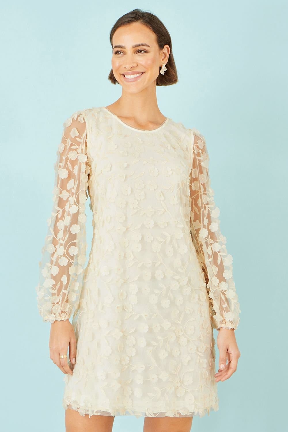 Yumi Yumi Women's Ivory Long Sleeve Floral Applique Tunic