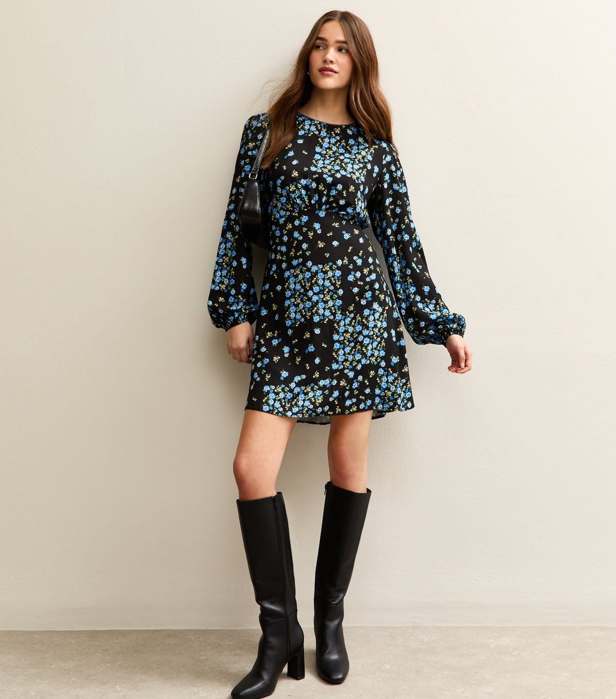 New Look Women's Black Rose Print Long Sleeve Mini Dress New Look - 4