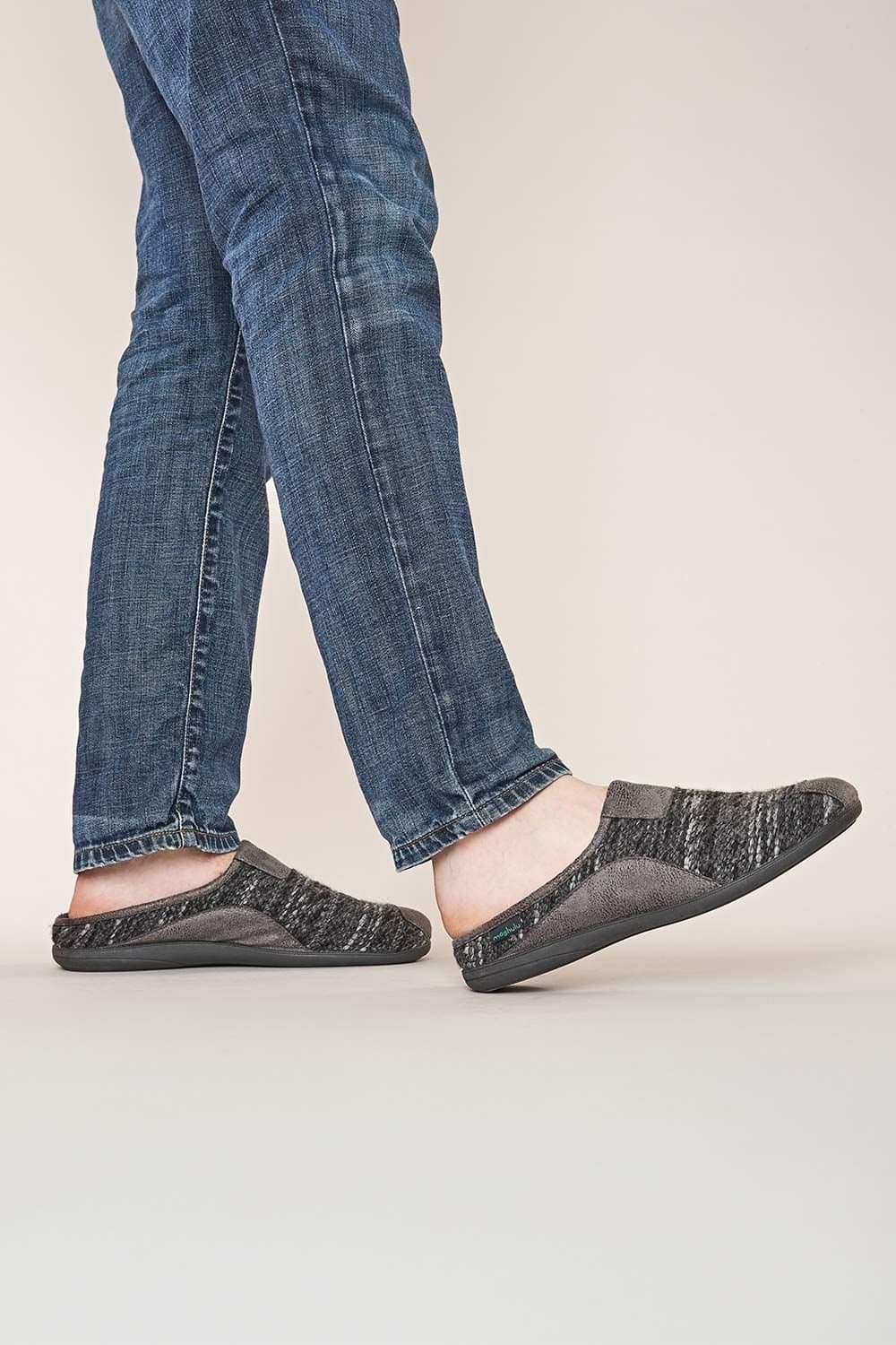 Moshulu Moshulu Men's Grey Suede Mule Slippers