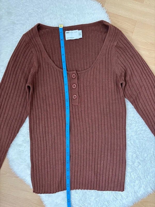 ASOS Design ASOS Design brown ribbed knit top | button detail | fitted | UK 4 XS