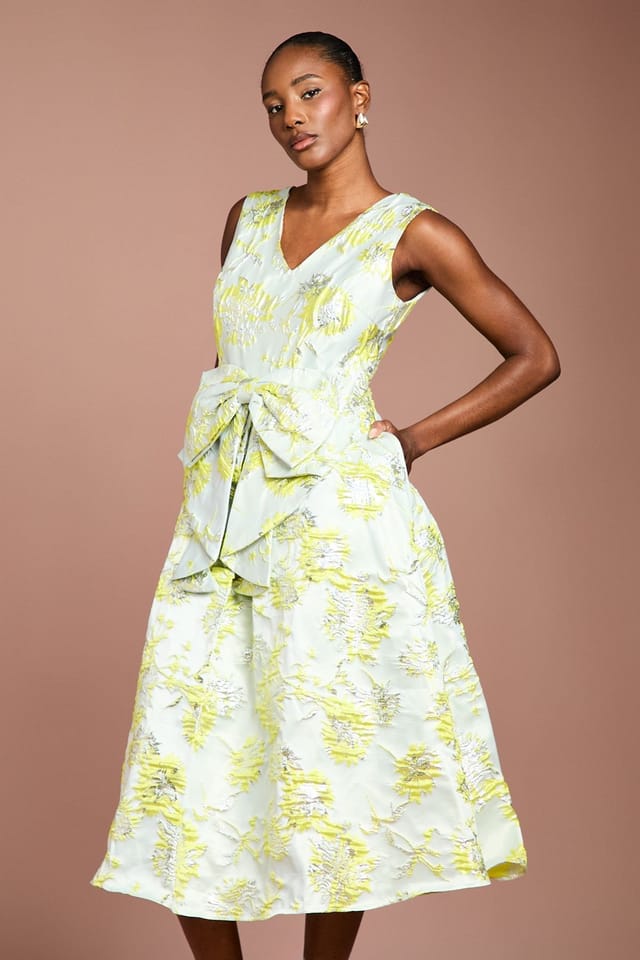 Coast Coast Women's Bow Front Jacquard Midi Dress in Green - 2