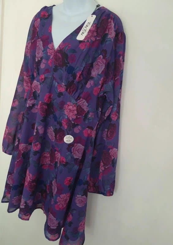 Chi Chi London Chi Chi London plus size vneck floral chiffon dress size 22 brand new with tags