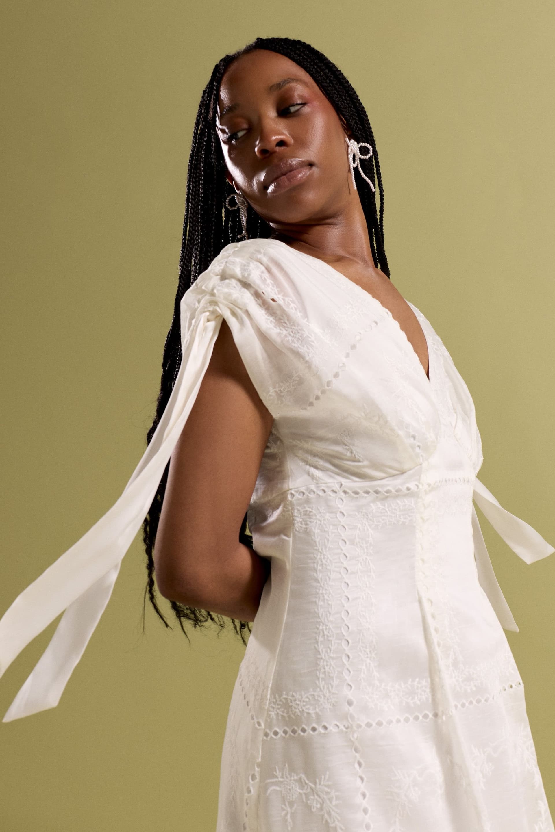 GWD by GEORGE W. DAVIES GWD by GEORGE W. DAVIES Women's GWD Petula Embroidered White Midi Dress