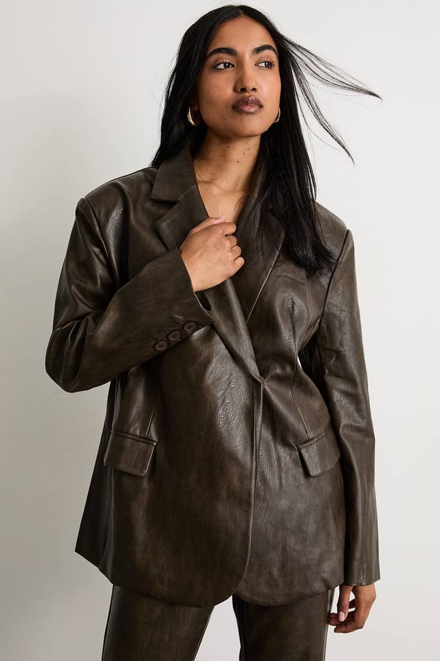 Warehouse Warehouse Women's Pu Clean Waistband Flare Trousers Co-ord in Chocolate - 2