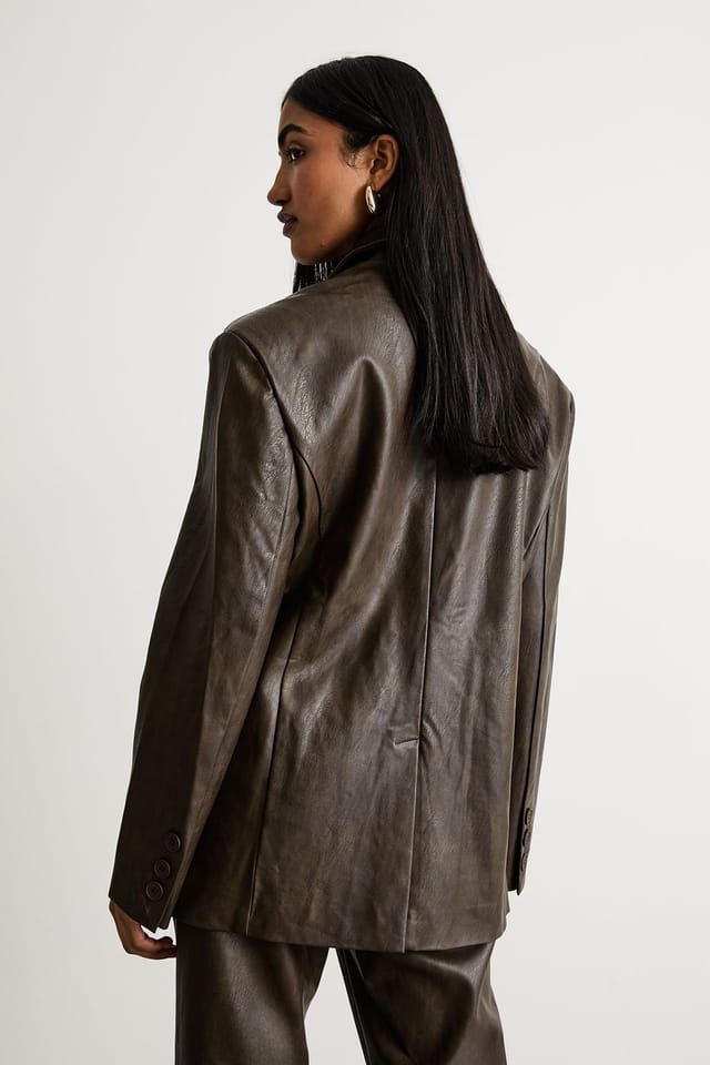 Warehouse Warehouse Women's Pu Clean Waistband Flare Trousers Co-ord in Chocolate - 3