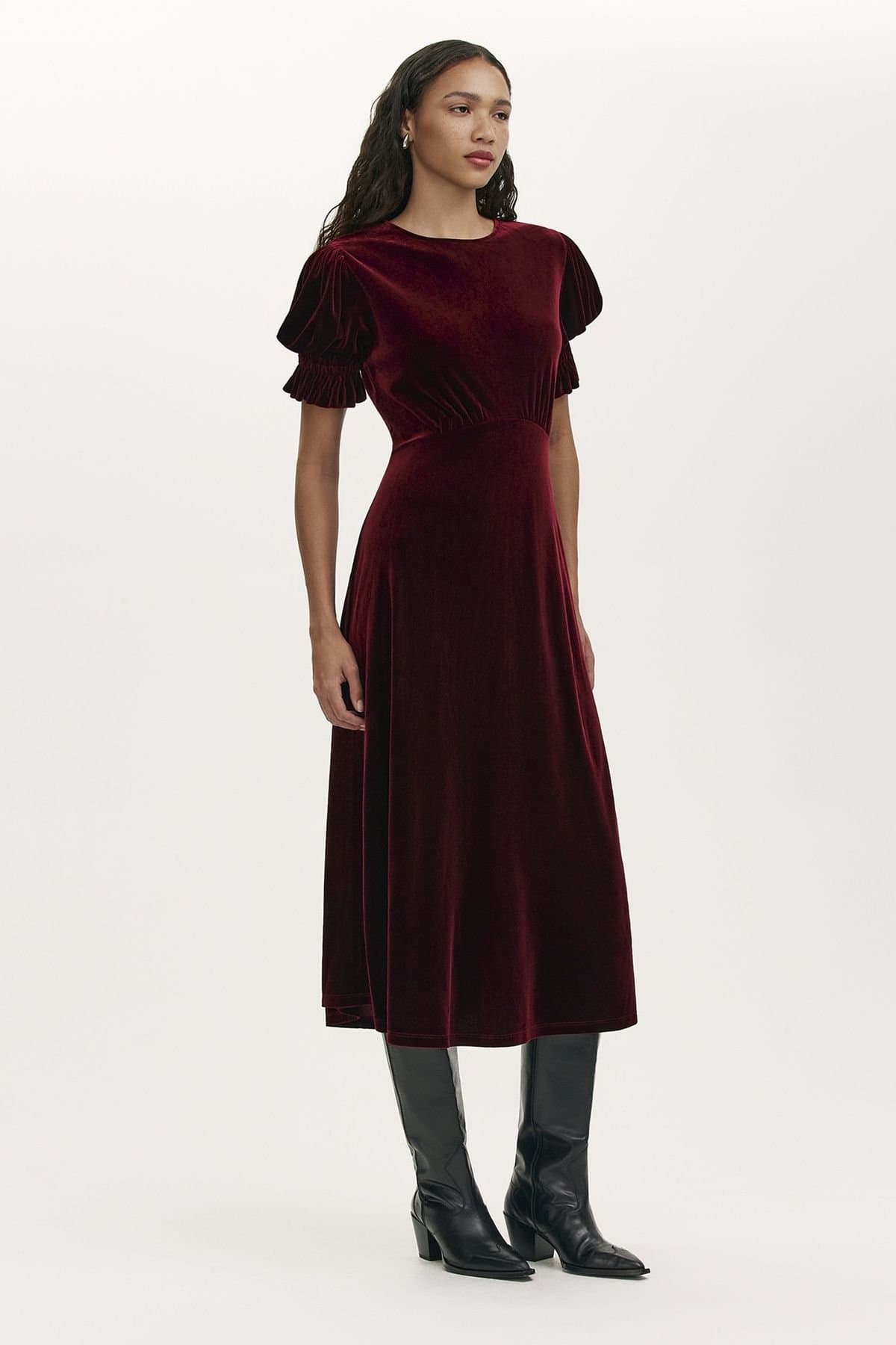 Finery London Finery London Women's Mela Velvet Midi Tea Dress in Wine