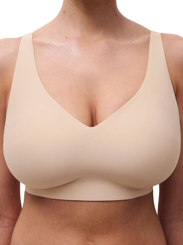 Chantelle Chantelle Women's SoftStretch Power Plunge Bra in Beige - 3