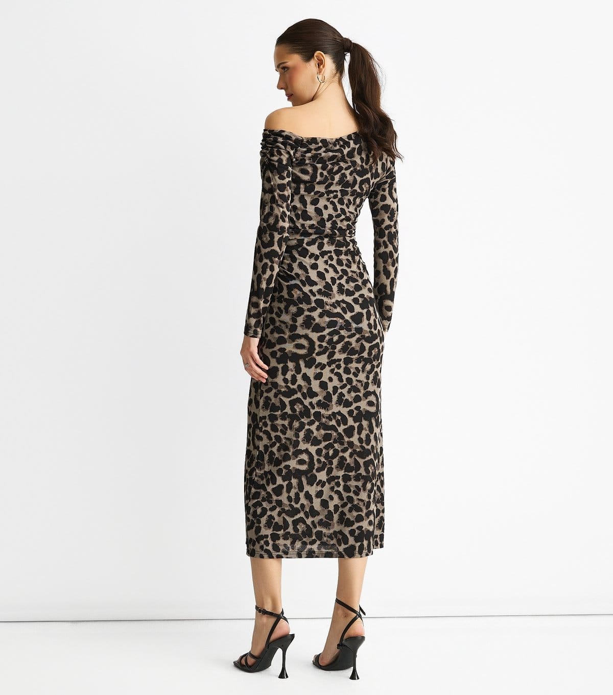 Gini London Women's Mid Grey Animal Print Off The Shoulder Dress Gini London New Look - 4