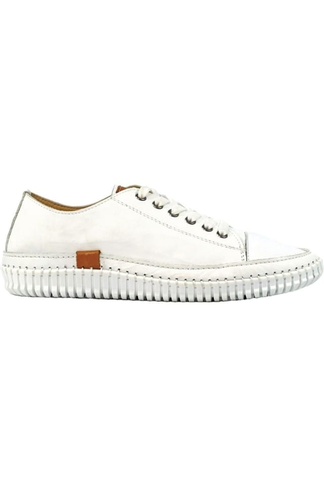 Lunar Lunar Women's Truffle II Leather Plimsolls in White - 2
