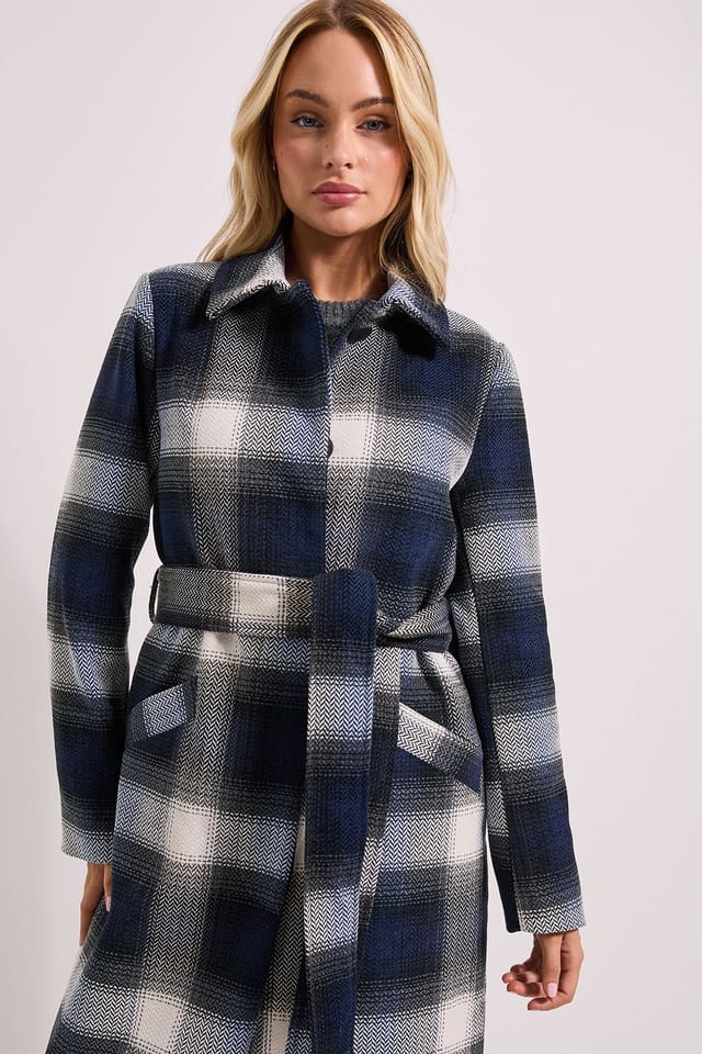 Dorothy Perkins Dorothy Perkins Women's Check Detail Fur Cuff Detail Belted Coat in Navy - 2