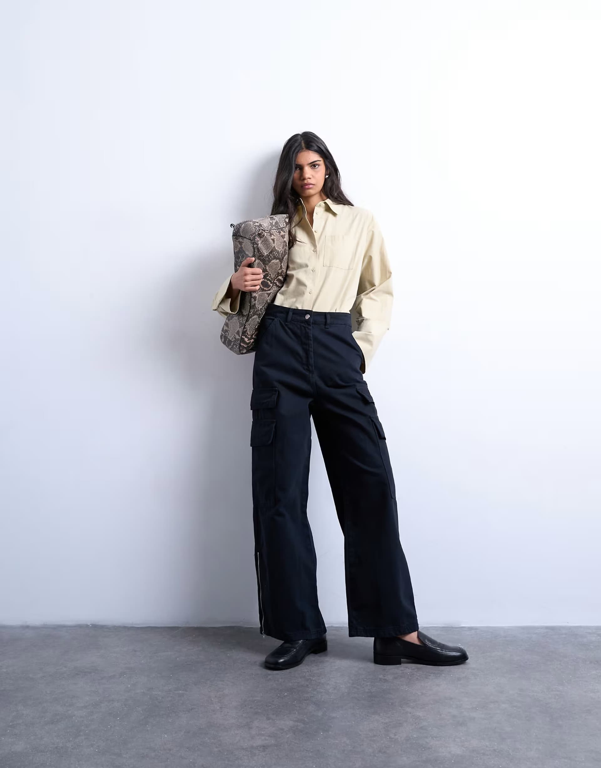 ASOS ASOS Black Mid Rise Cargo Trousers