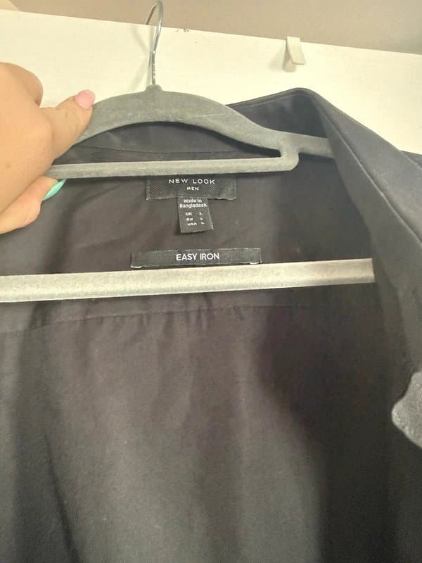 New Look Men’s black shirt