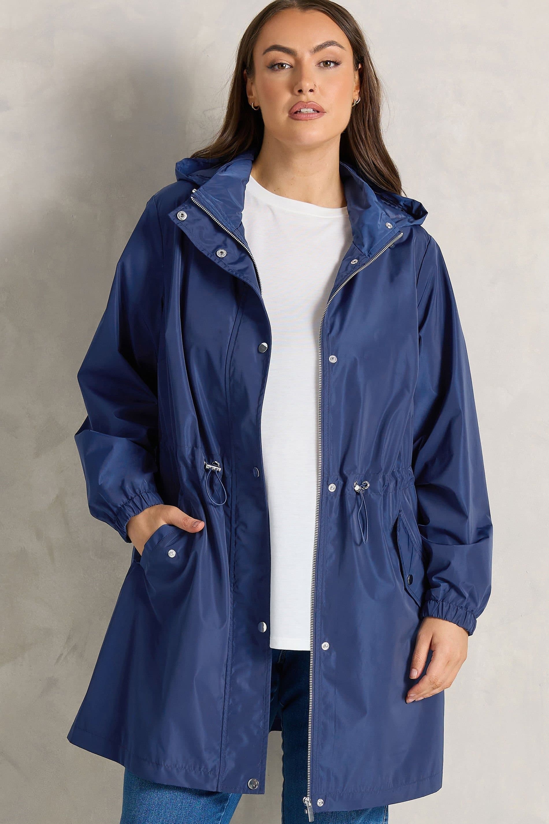 Evans Evans Women's Lightweight Rain Jacket in Mid Navy