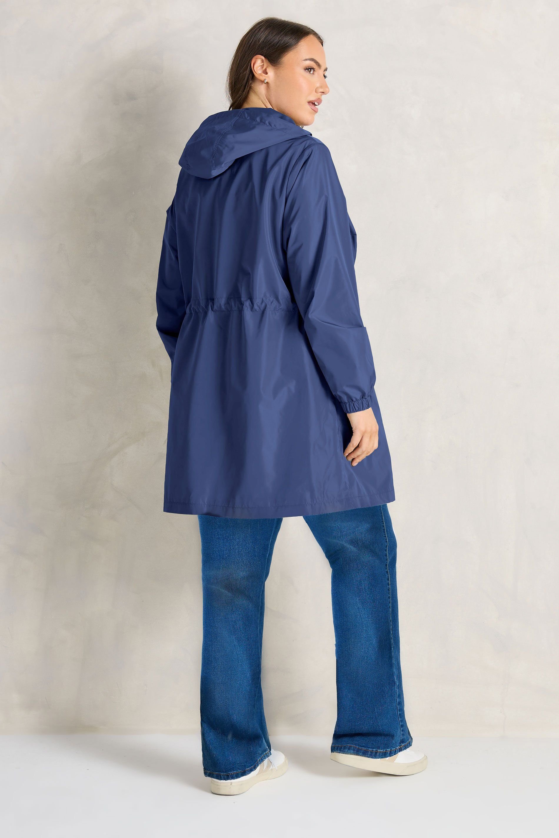 Evans Evans Women's Lightweight Rain Jacket in Mid Navy - 3