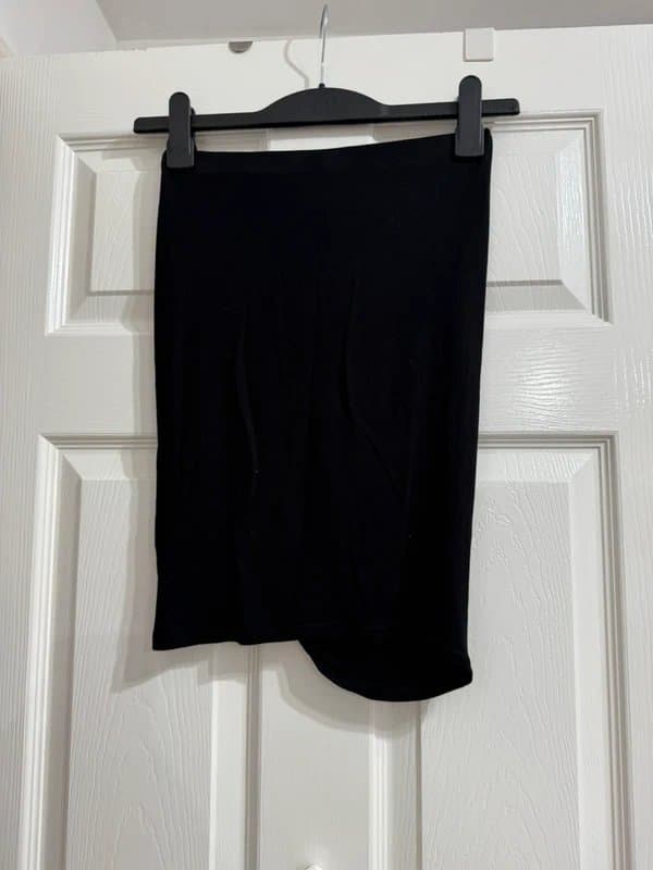 Missguided Missguided Smart Black Ruched Elasticated Mini Skirt, Size 8