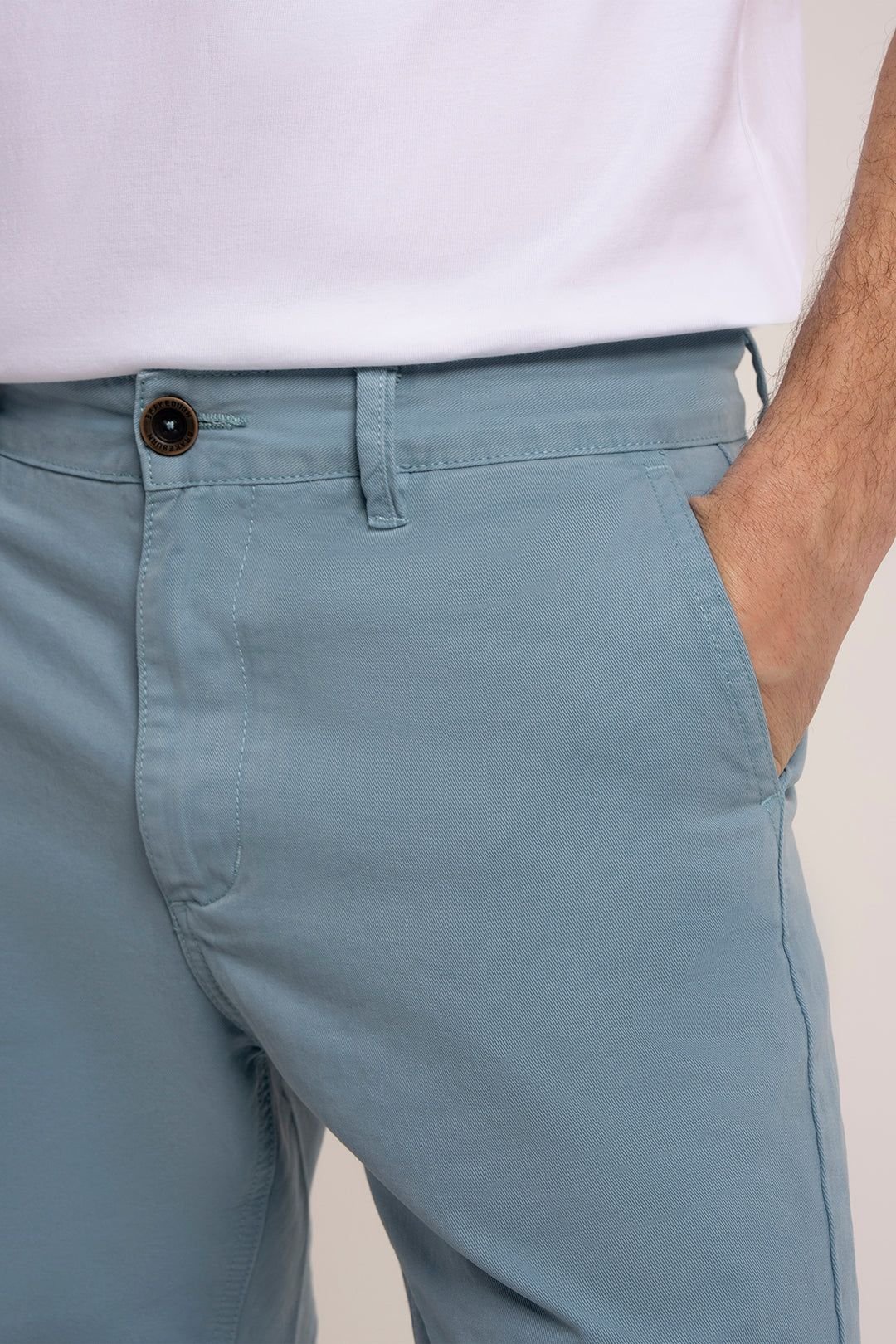 Brakeburn Brakeburn Men's DANEHILLS CHINO SHORTS in Blue - 3