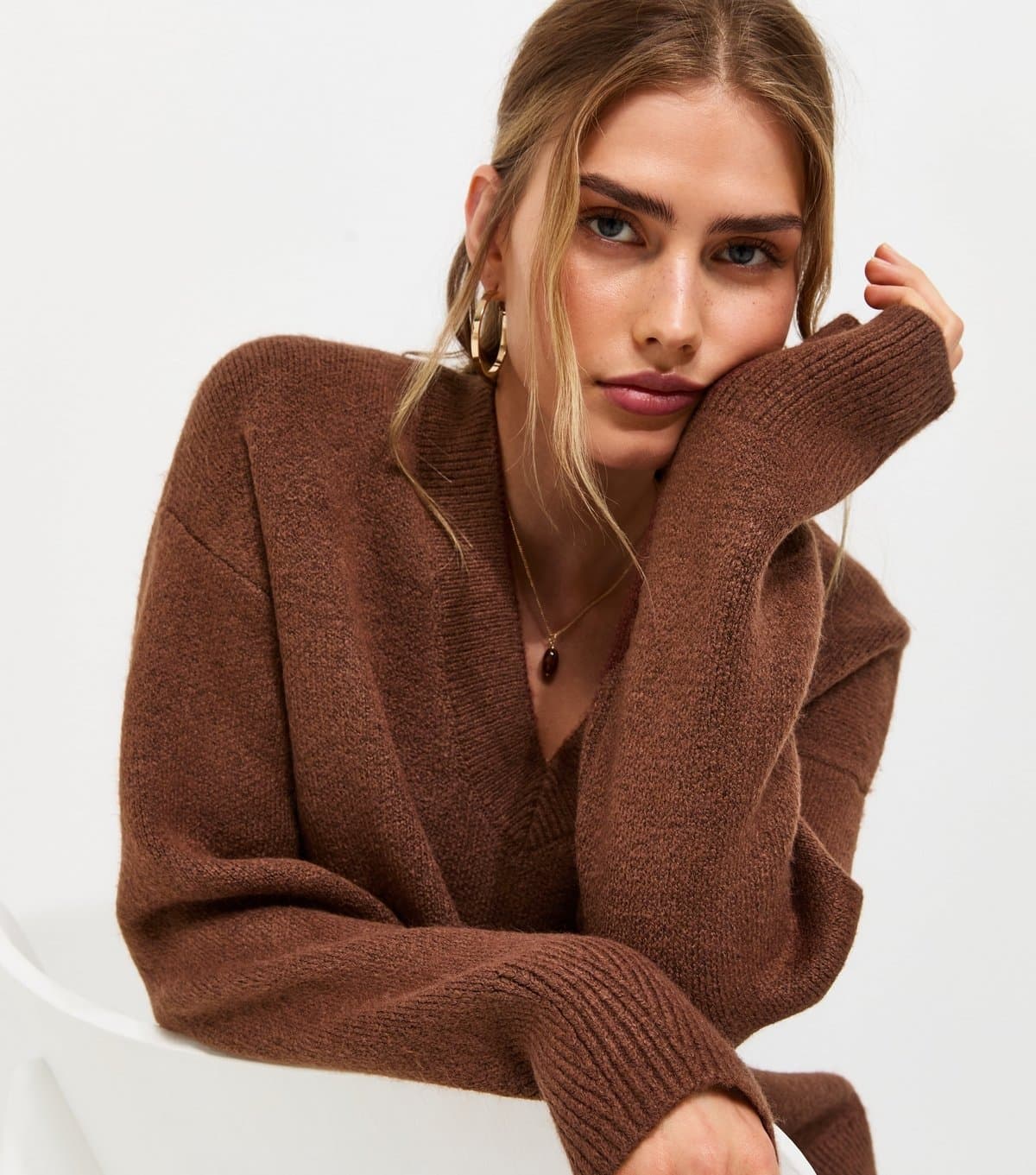 New Look Women's Rust Compact Knit Oversized V-Neck Jumper New Look