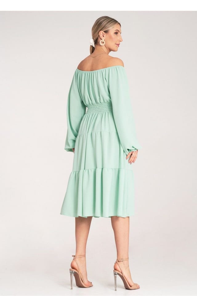 Love Lace Love Lace Women's Midi Ruched Dress Spanish Neckline Wooden Buttons in Green - 3