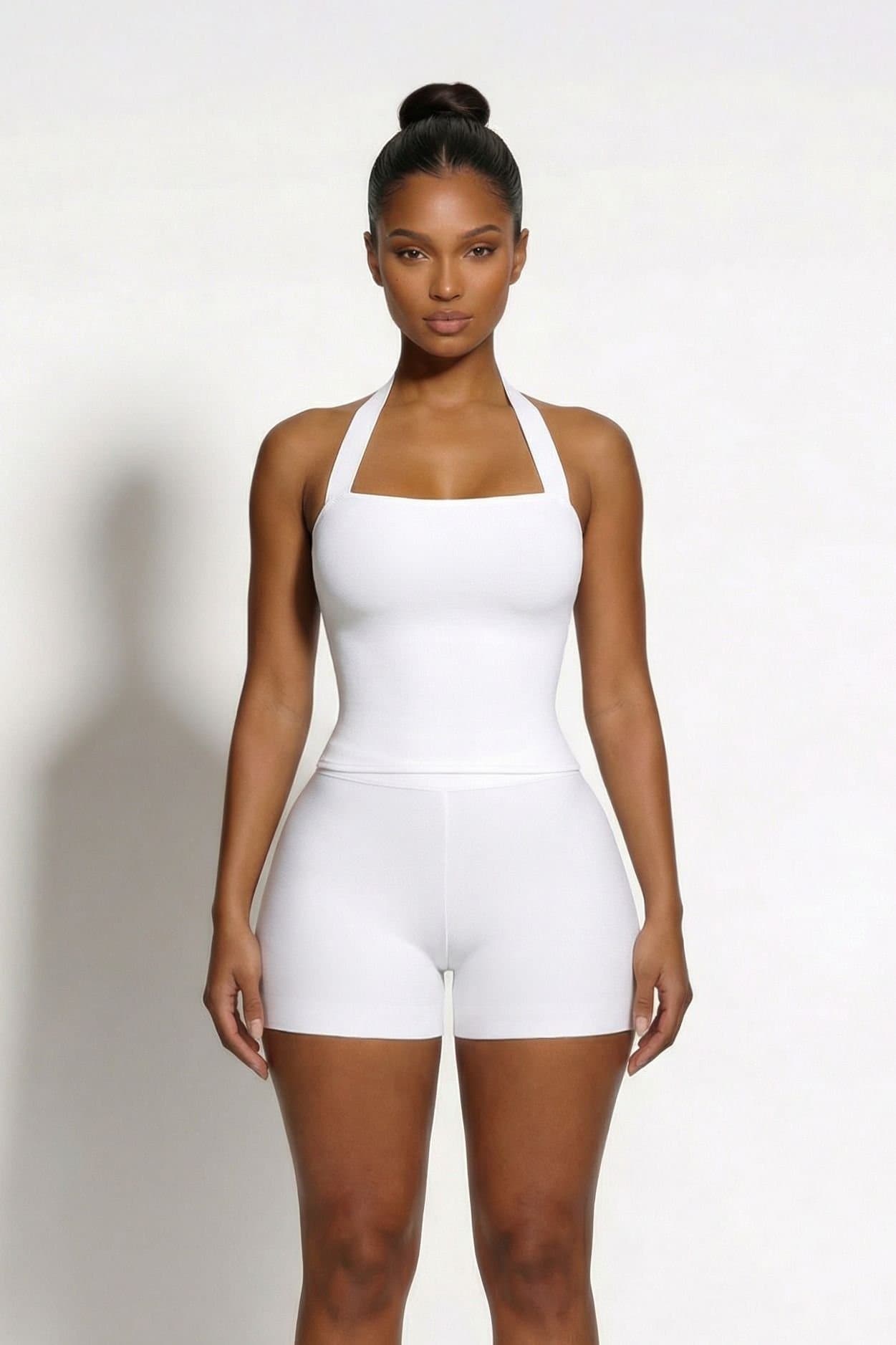LEMONLUNAR LEMONLUNAR Women's Zariah Sculpt Halter Bandage Top, White
