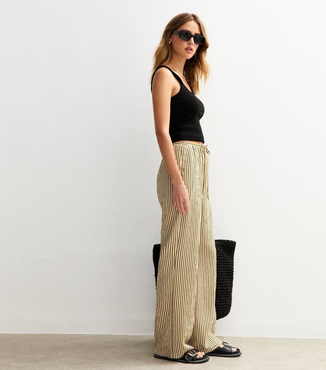 New Look Women's Green Textured Striped Wide Leg Trousers New Look - 3