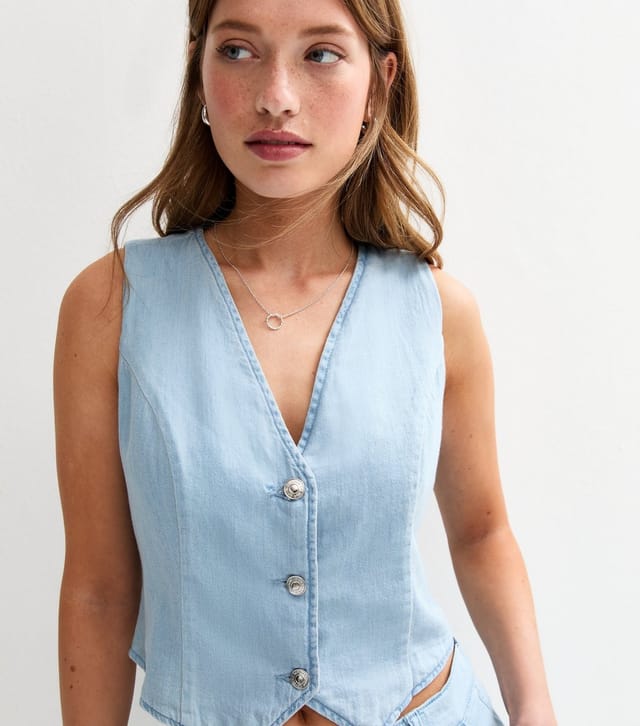 New Look Women's Light Blue Cropped Soft Denim Waistcoat New Look - 3
