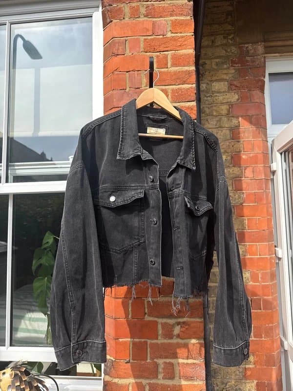 ASOS Cropped black denim jacket women’s size 20