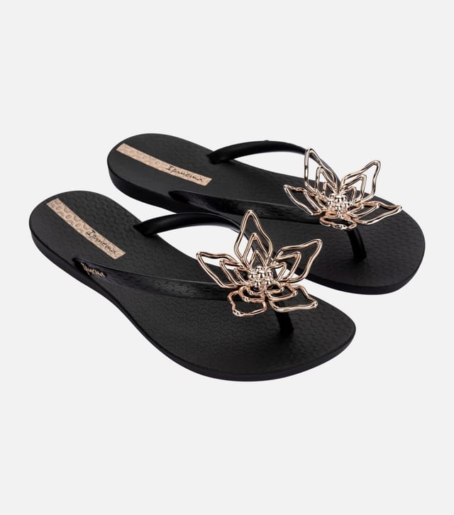 Ipanema Women's Black Maxi Flower Flip Flops Ipanema New Look - 2