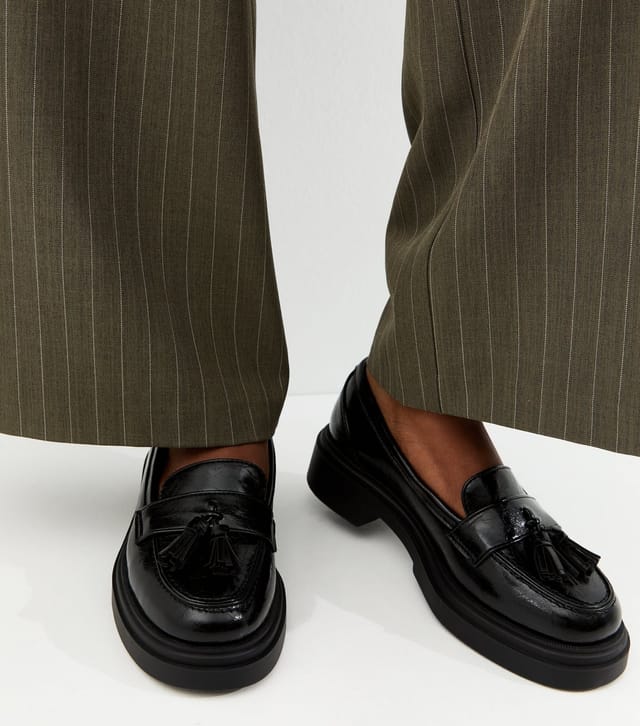 New Look Women's Black Faux Leather Chunky Sole Tassel Loafers Vegan New Look - 2