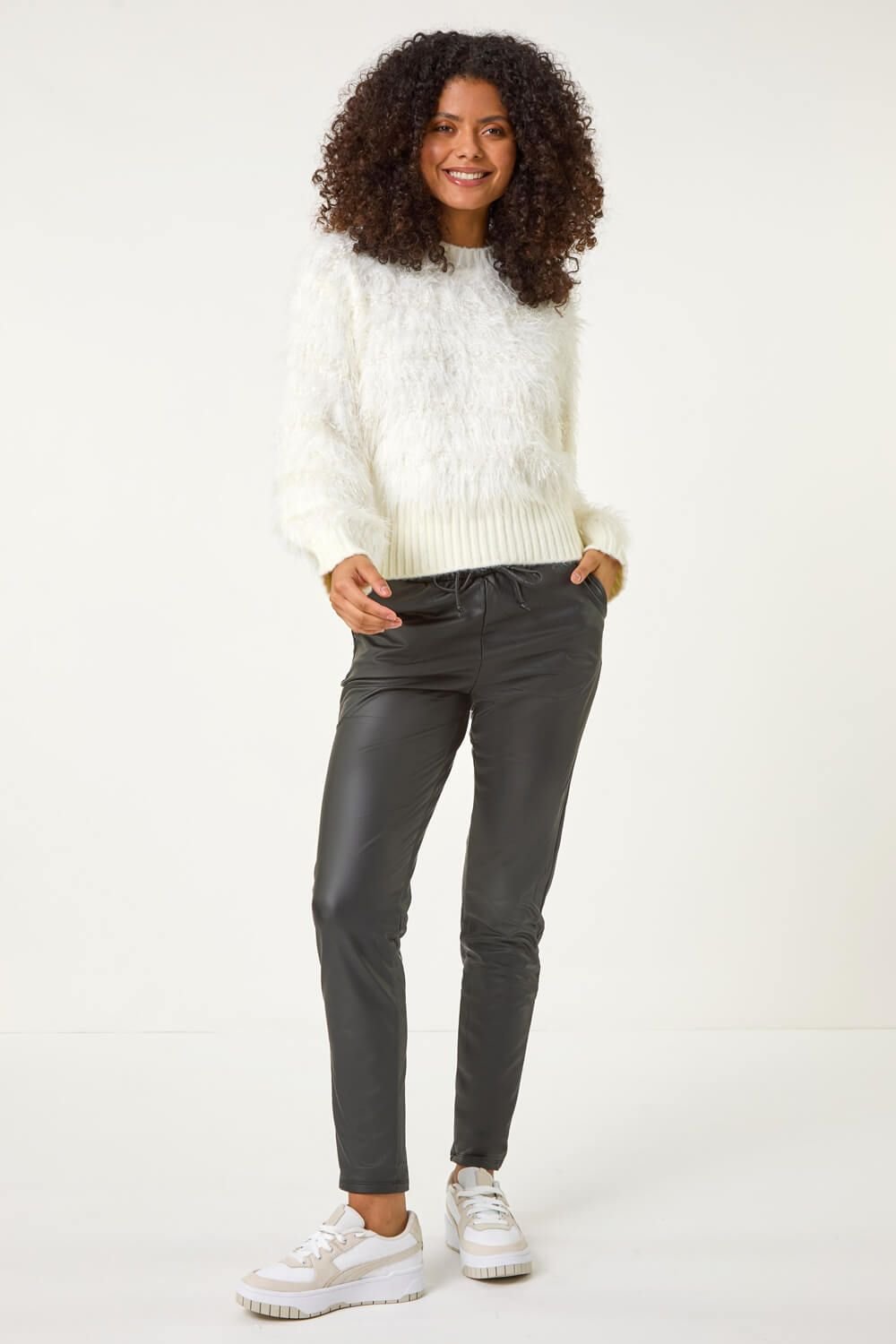 Dusk Dusk Women's Fluffy Knit Jumper in Ivory - 2