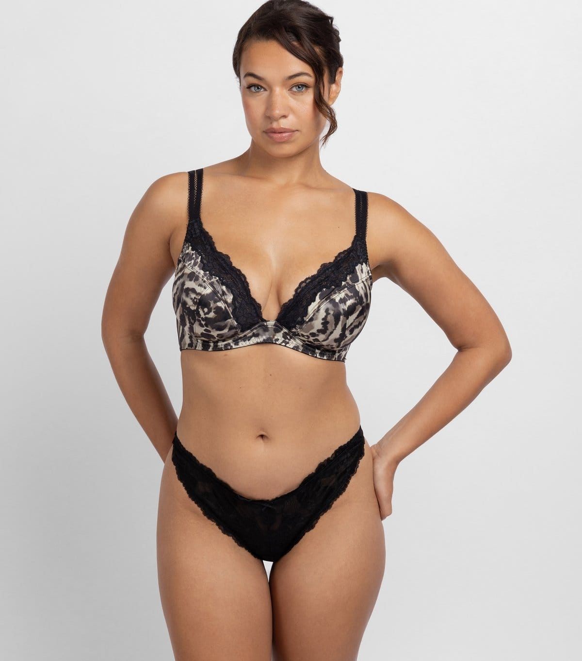 Dorina Black Printed Lace Plunge Bra
