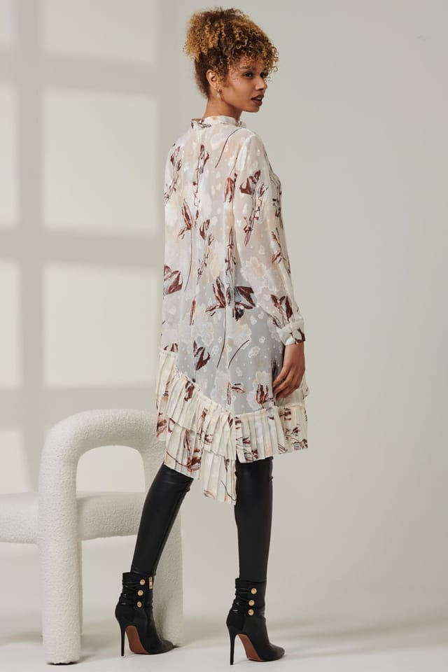 Jolie Moi Jolie Moi Women's Asymmetric Tiered Hem Shirt in Cream - 2