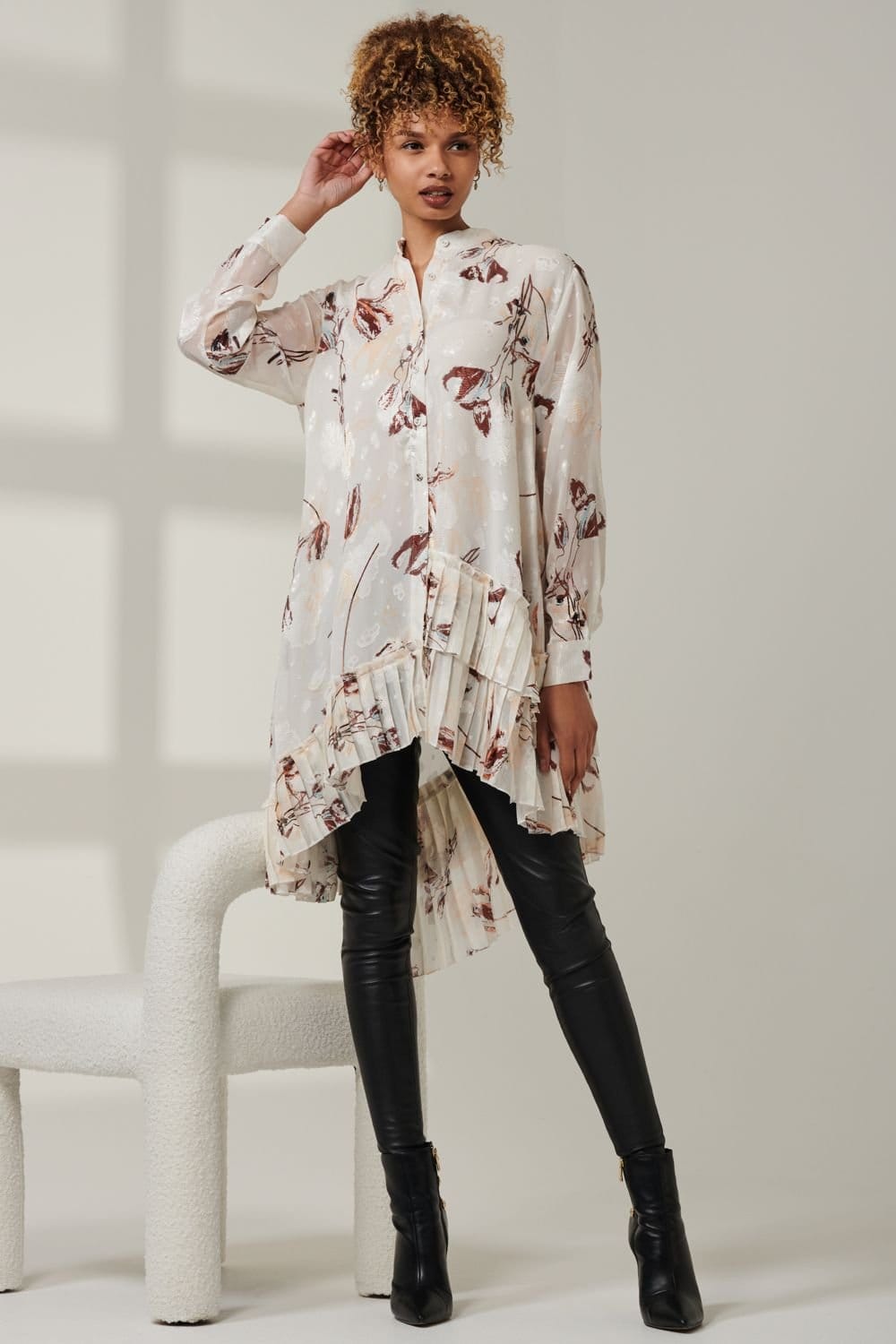 Jolie Moi Jolie Moi Women's Asymmetric Tiered Hem Shirt in Cream - 4