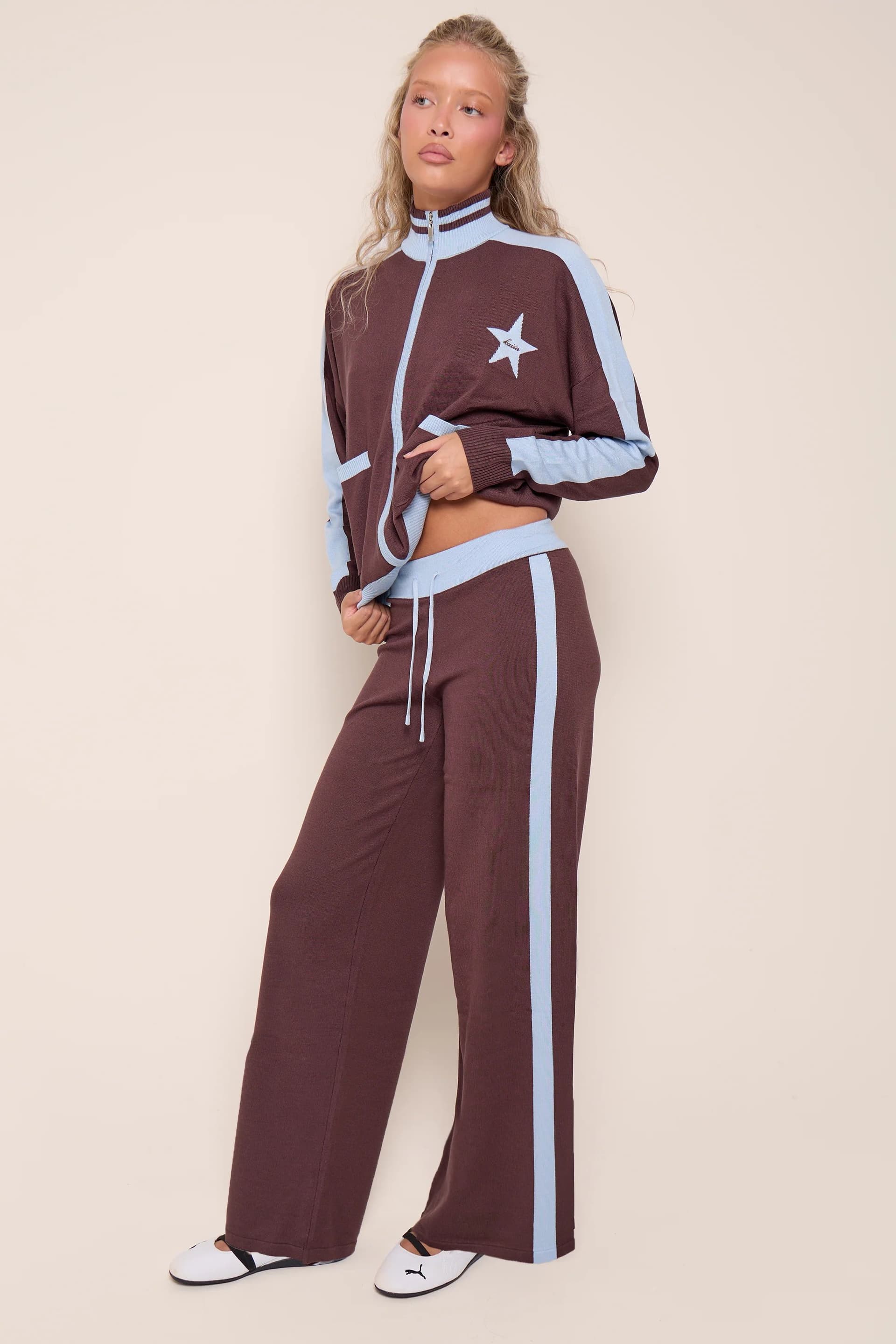 Kaiia Kaiia Graphic Lightweight Knit Wide Leg Trousers Chocolate & Baby Blue