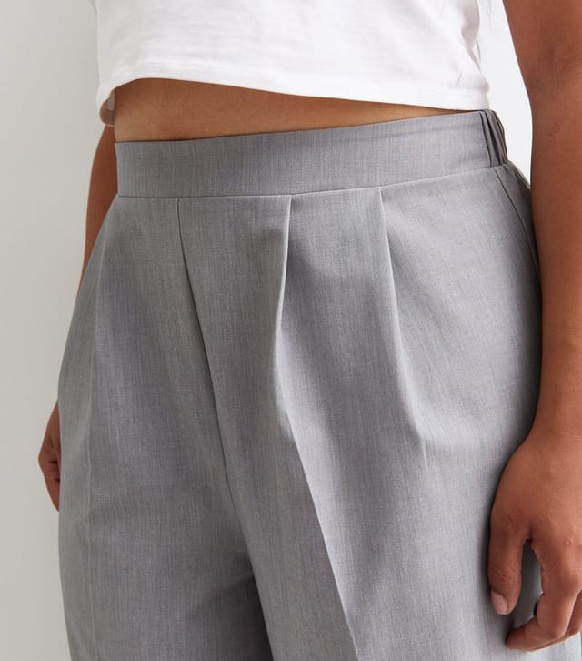 New Look Women's Plus Size Grey Pleated Wide Leg Trousers Curves New Look - 2